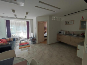 Отель City Center Apartman  Эгерзее